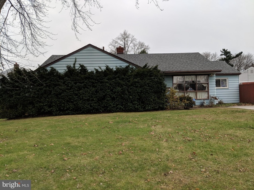 401 S New Ardmore Ave, Broomall, PA 19008 - photo 1