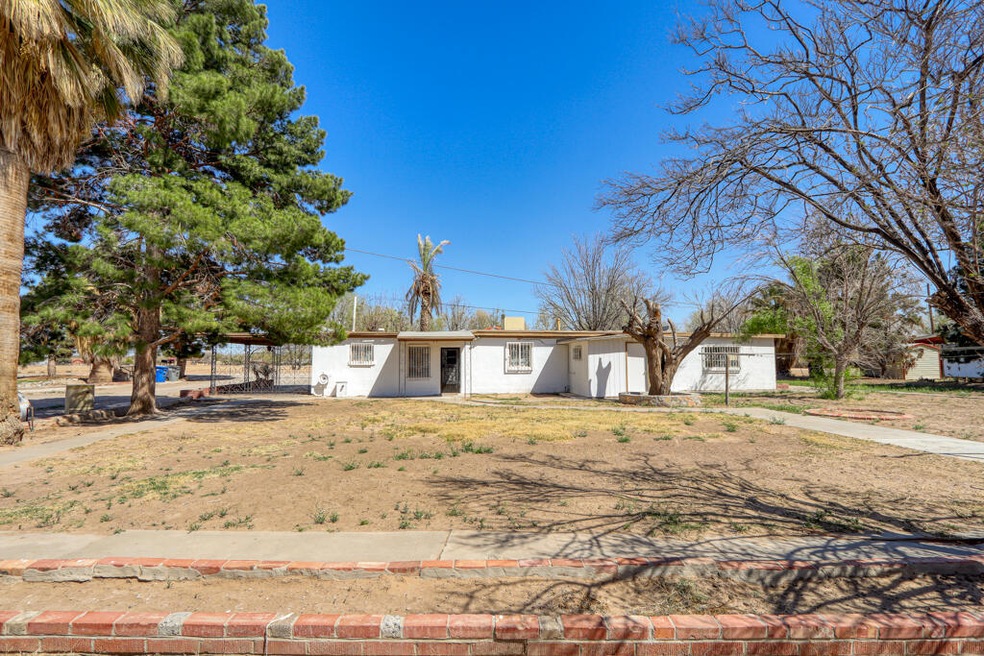 7810 Craddock Ave, El Paso, TX 79915 - photo 1