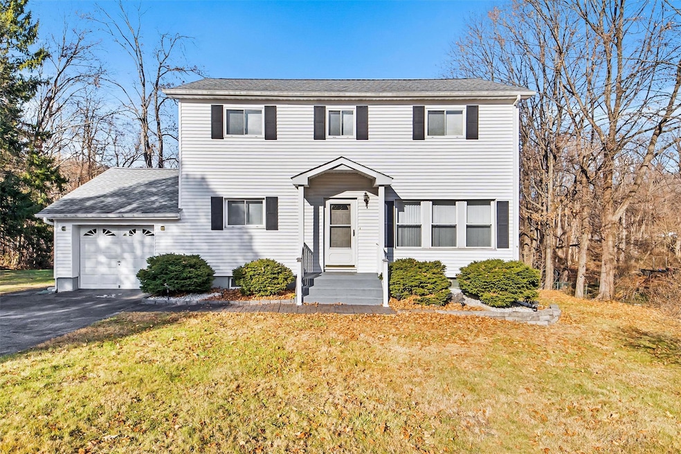 8 Priscilla Ct, Cortlandt Manor, NY 10567 - photo 1