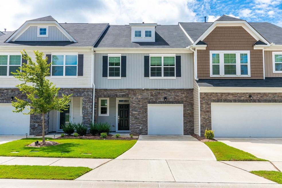 Sold $404,000 • Co-Listing Agent