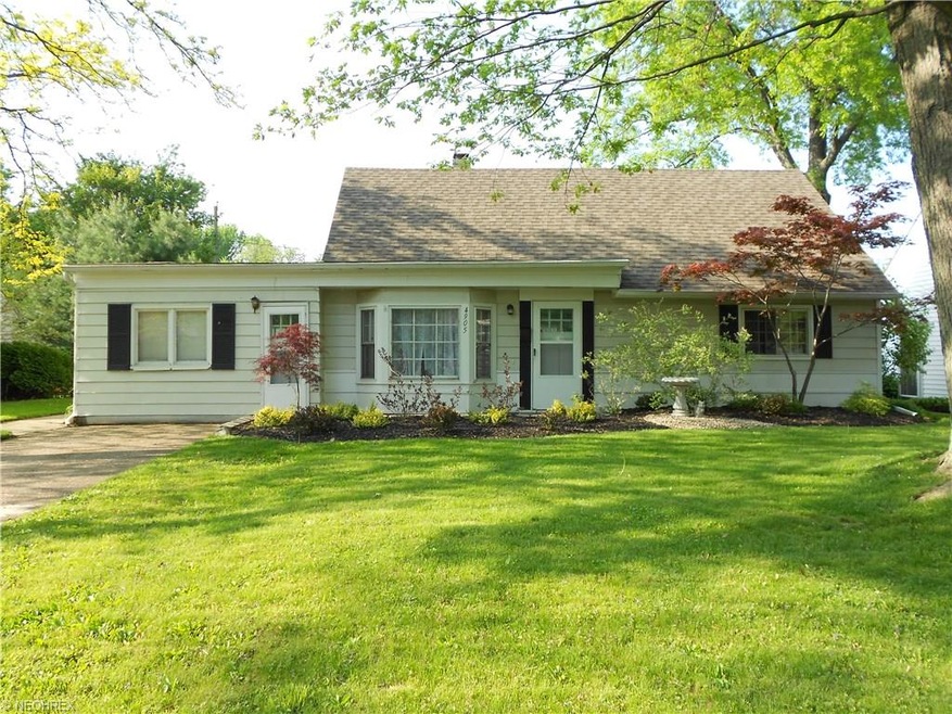 4905 Elmwood Dr, Sheffield Lake, OH 44054 - photo 1
