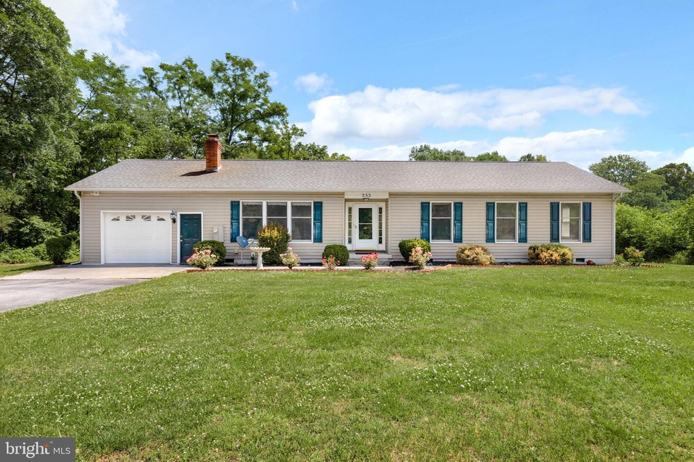 252 Messick Rd, Strasburg, VA 22657 - photo 1