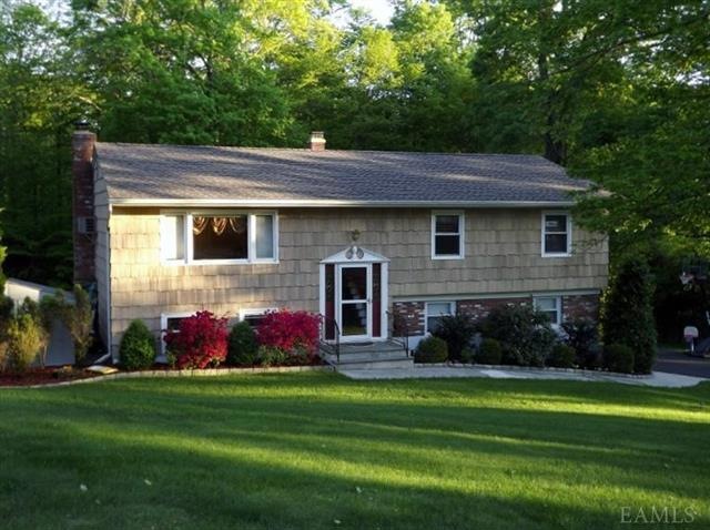 575 Waverly Rd, Yorktown Heights, NY 10598 - photo 1