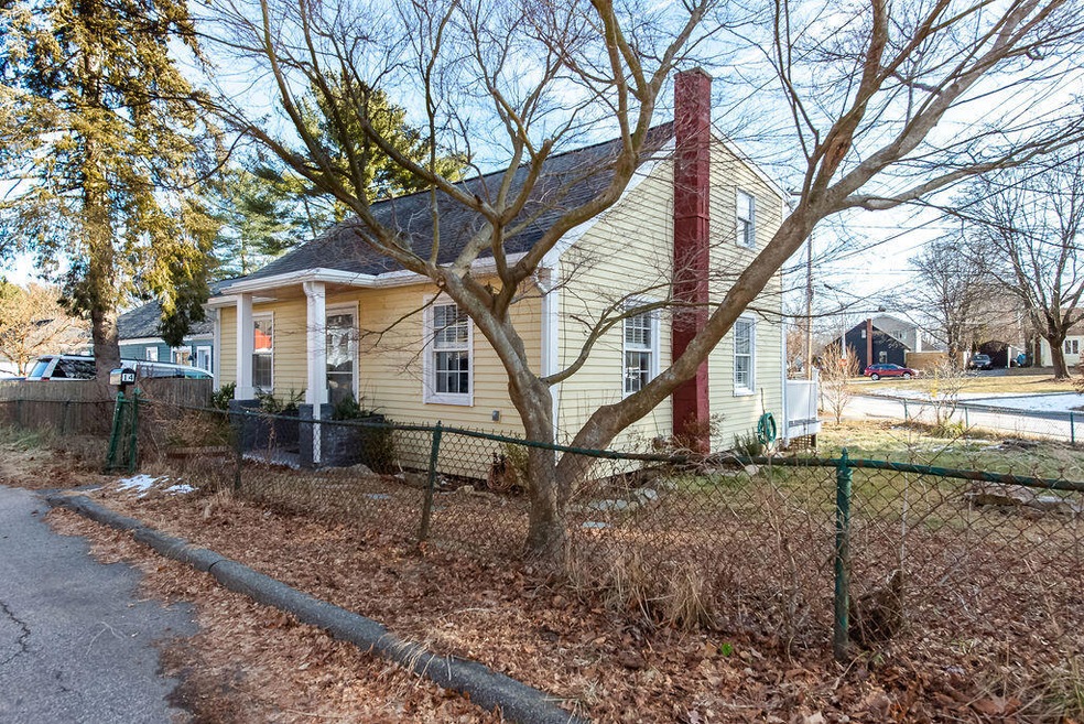 14 Cromwell St, Kittery, ME 03904 - photo 1