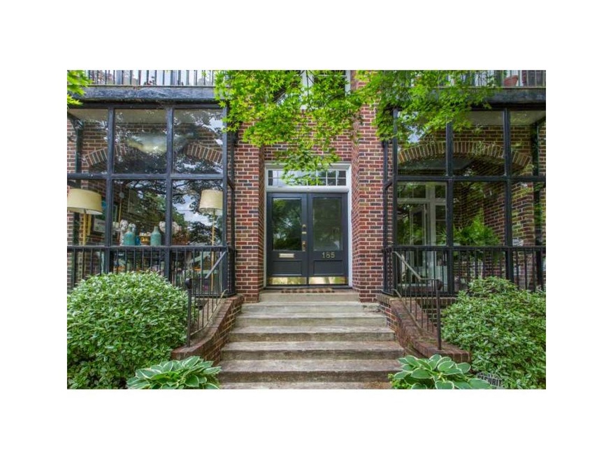 Facade/Exterior Front. Wonderful and Unique 185 We