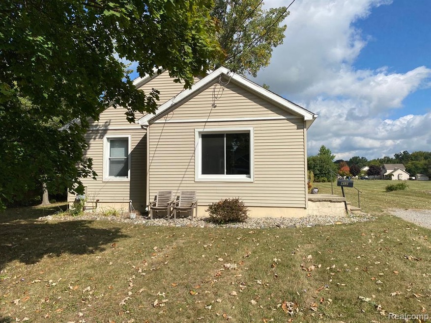 412 W Flint St, Davison, MI 48423 - photo 1