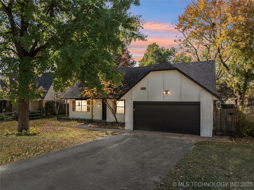 2323 W Atlanta Ct, Broken Arrow, OK 74012 - photo 1