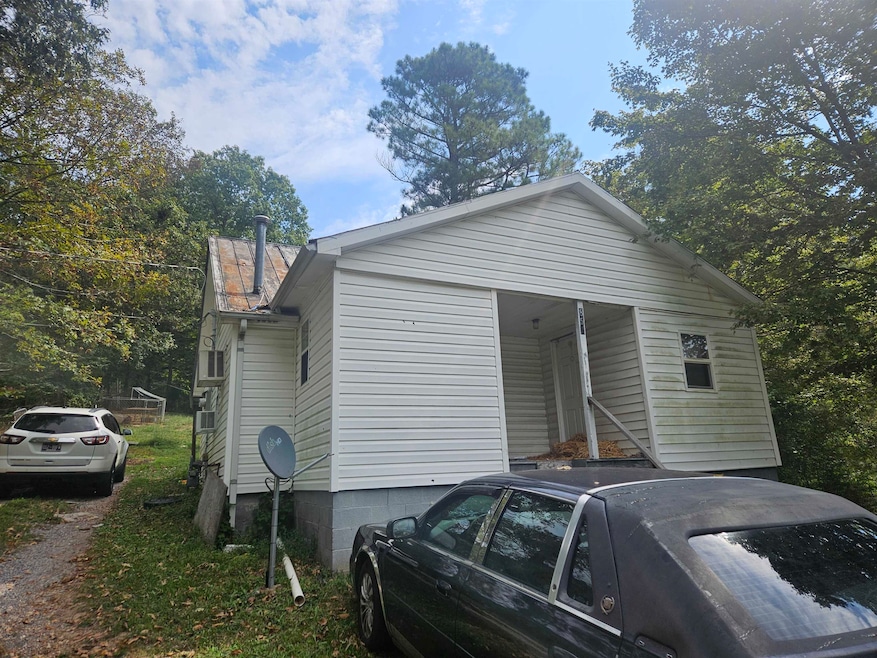 850 Defeated Creek Rd, Centerville, TN 37033 - photo 1