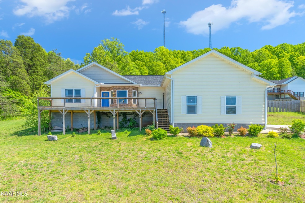 412 Cedar Creek Circle-38