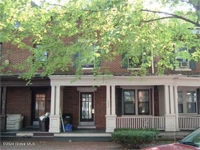 For Rent $1,095/month