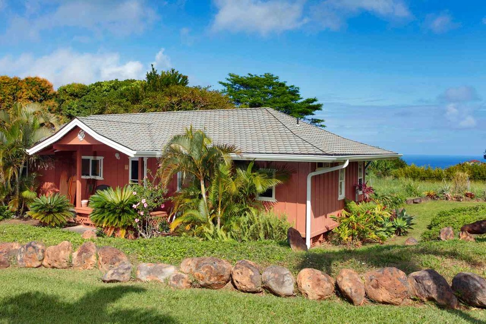 2 Bedroom cottage with ocean views