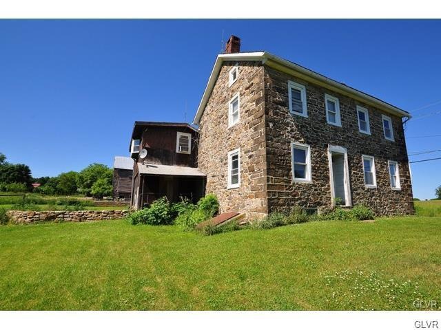 501 Grouse Dr, Bath, PA 18014 - photo 1