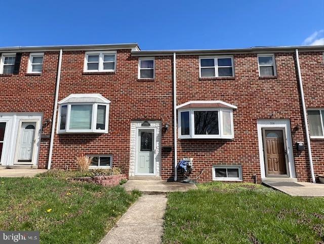 972 Regina Dr, Halethorpe, MD 21227 - photo 1