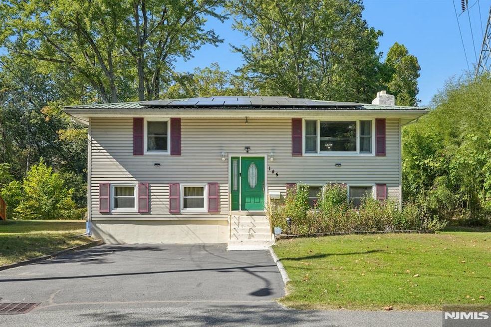 145 Catherine Ave, Mahwah, NJ 07430 - photo 1