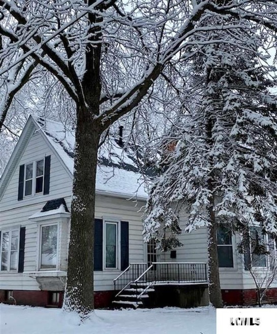 504 Wyatt Ave, Lincoln, IL 62656 - photo 1