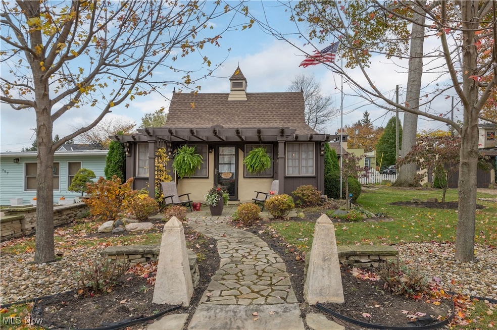 For Sale $329,900 • Co-Listing Agent