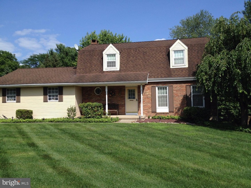 2205 Meadow Lane Dr, Easton, PA 18040 - photo 1