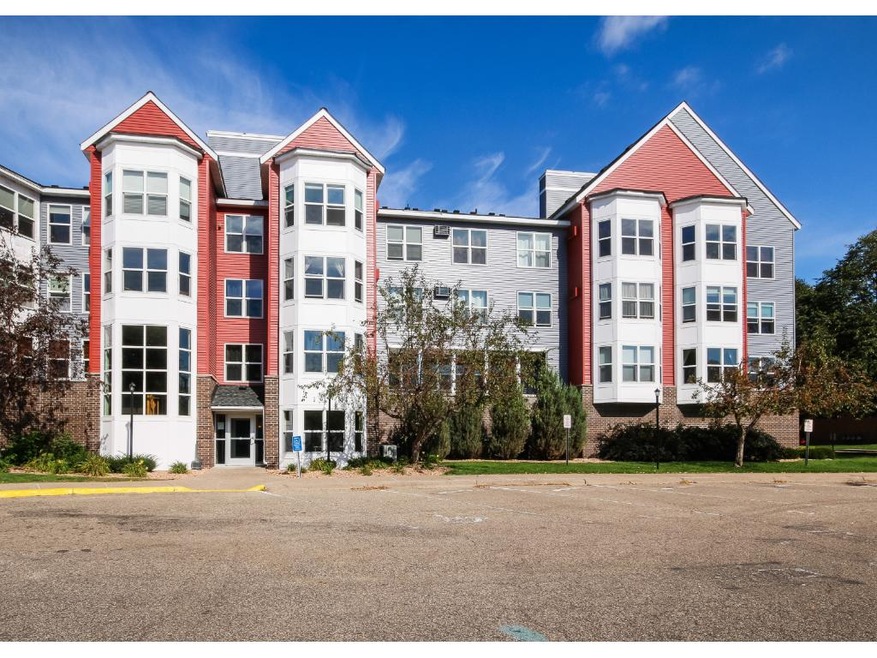 Welcome home to 720 3rd Avenue NE #301!  Convenien