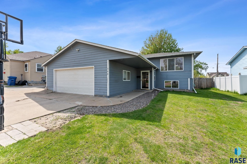 Pending $249,900 • Co-Listing Agent