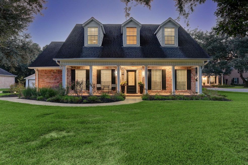 Lovely custom home in Friendswood