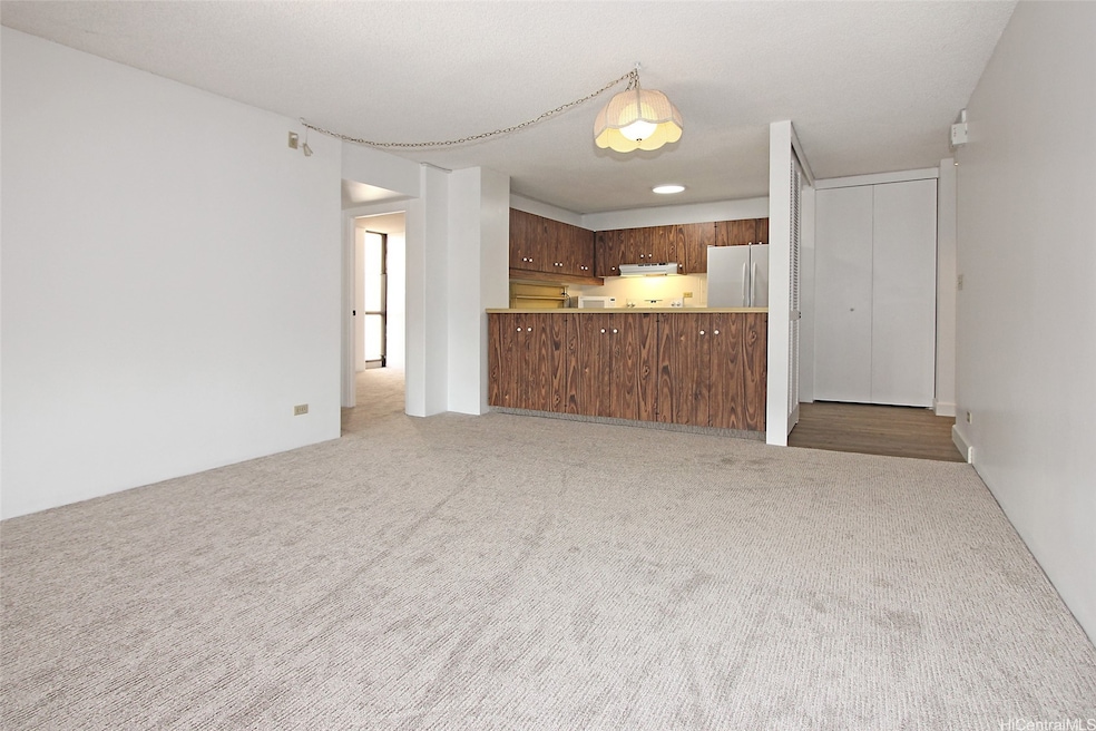 Mott-Smith Laniloa unit 1914, Honolulu, HI 96822 - photo 1