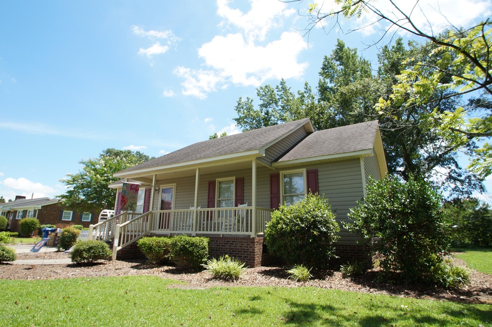 540 Alma Dr, Winterville, NC 28590 - photo 1