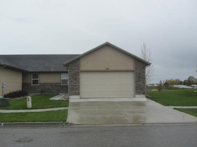 948 S von Elm Dr, Blackfoot, ID 83221 - photo 1