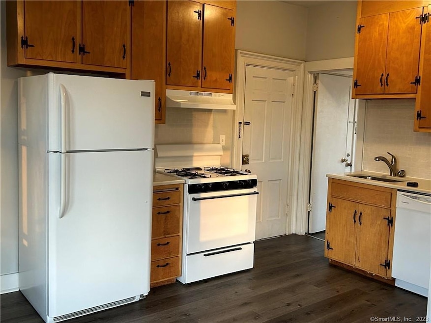 234 Rainbow Rd unit 4, Windsor, CT 06095 - photo 1