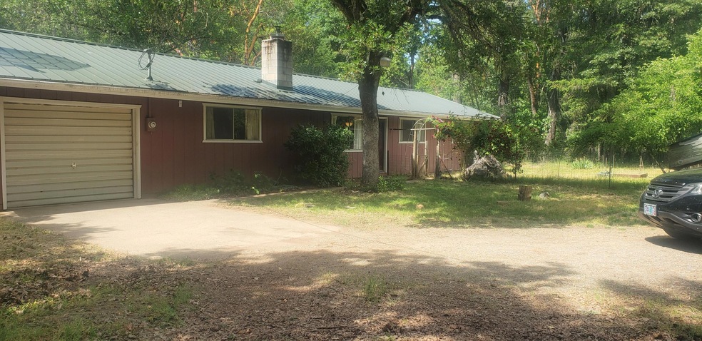 Front view of home