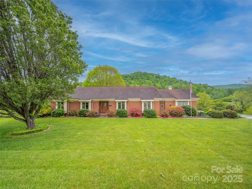 Under Contract $549,900