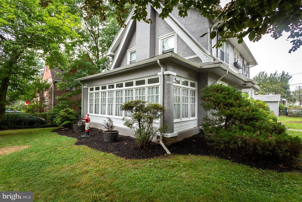 300 S Cedar Ln, Upper Darby, PA 19082 - photo 1