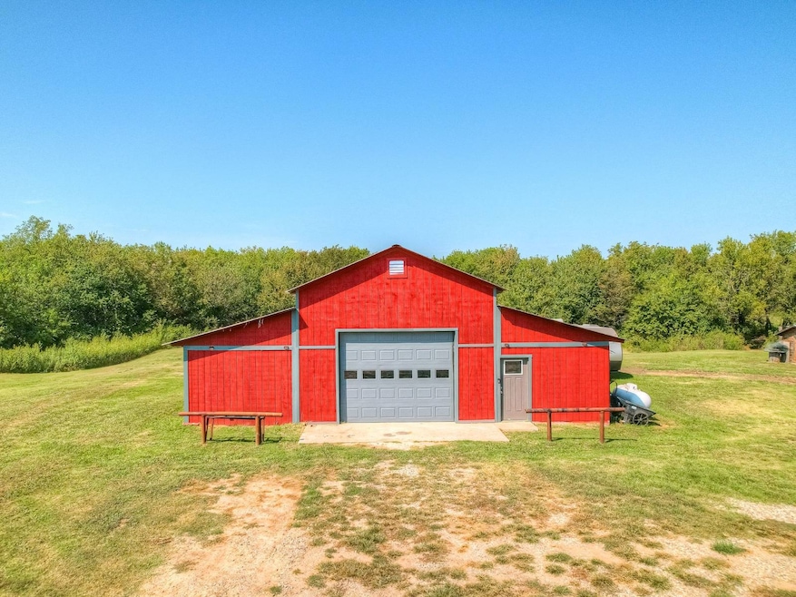 377056 E 1040 Rd, Okemah, OK 74859 - photo 1