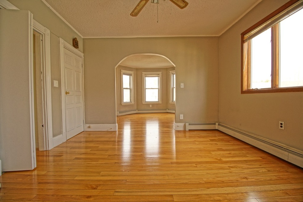 5 Berkshire Place unit 2, Cambridge, MA 02141 - photo 1