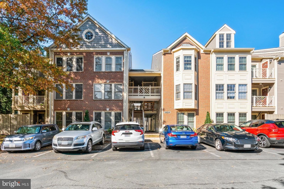 3804 Ridge Knoll Ct unit 4, Fairfax, VA 22033 - photo 1