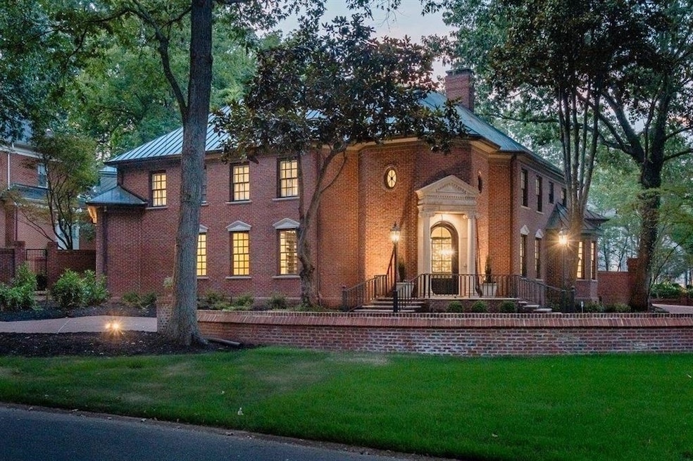 425 River Oaks Rd, Memphis, TN 38120 - photo 1