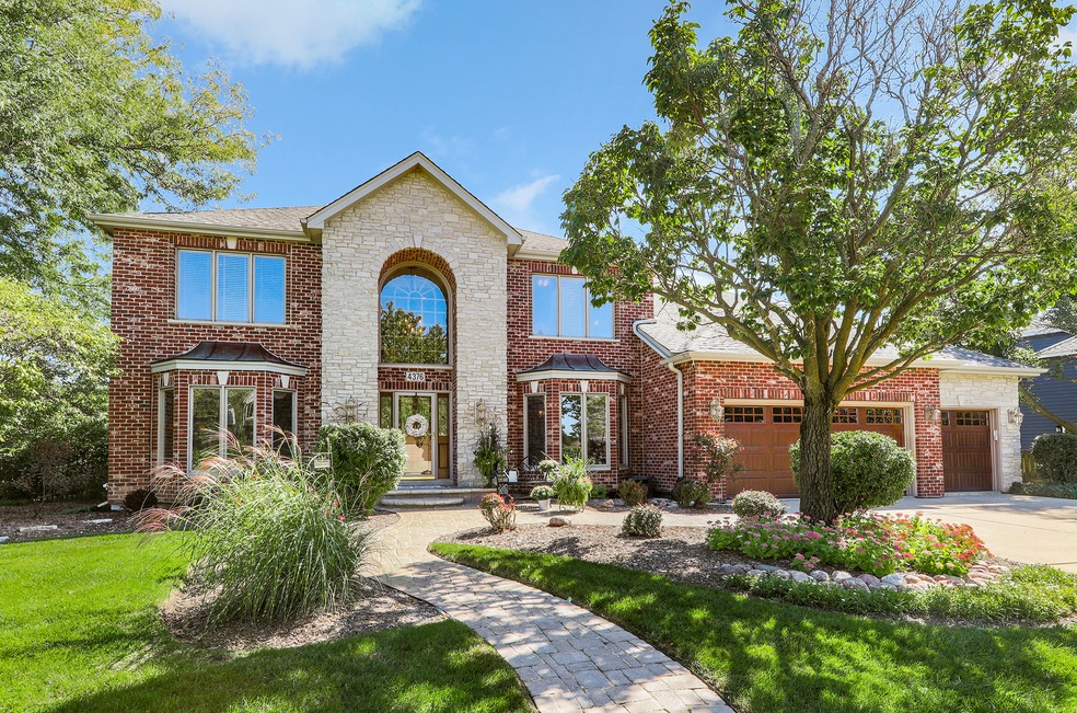 4376 Camelot Cir, Naperville, IL 60564 - photo 1