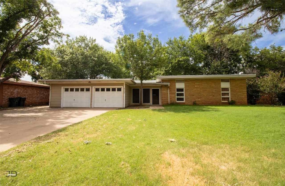 For Sale $221,000 • Co-Listing Agent