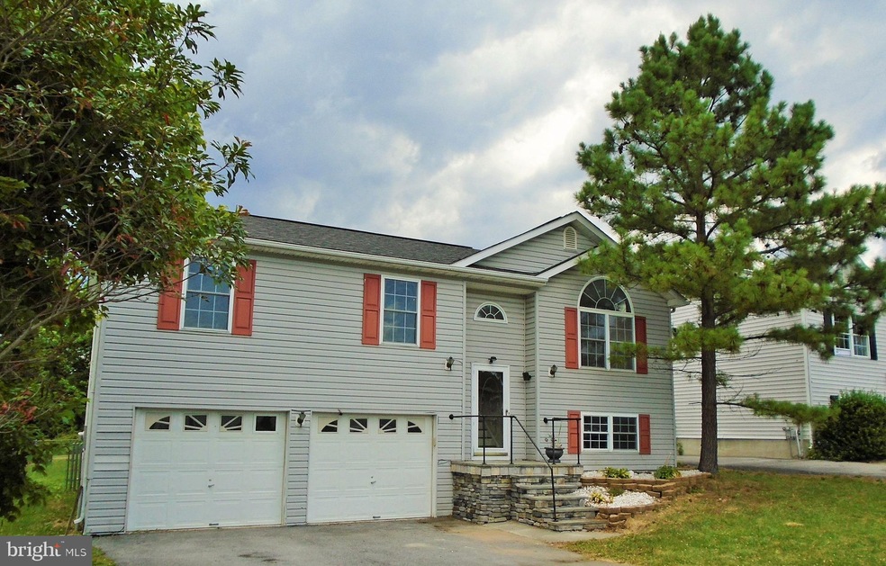 334 Universe Dr, Martinsburg, WV 25404 - photo 1