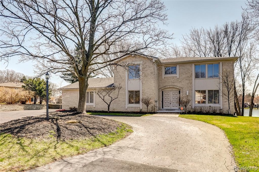 4933 Lake Bluff Rd, West Bloomfield Township, MI 48323-1-FULL.jpg
