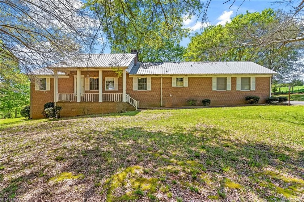 5898 Old Siler City Rd, Ramseur, NC 27316 - photo 1