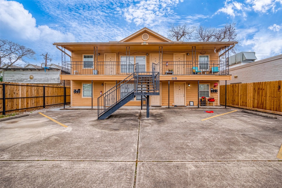 115 Aurora St unit 4, Houston, TX 77008 - photo 1