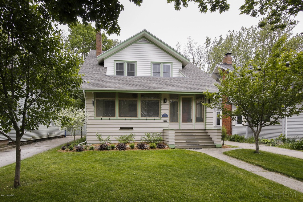 1435 maple st-102