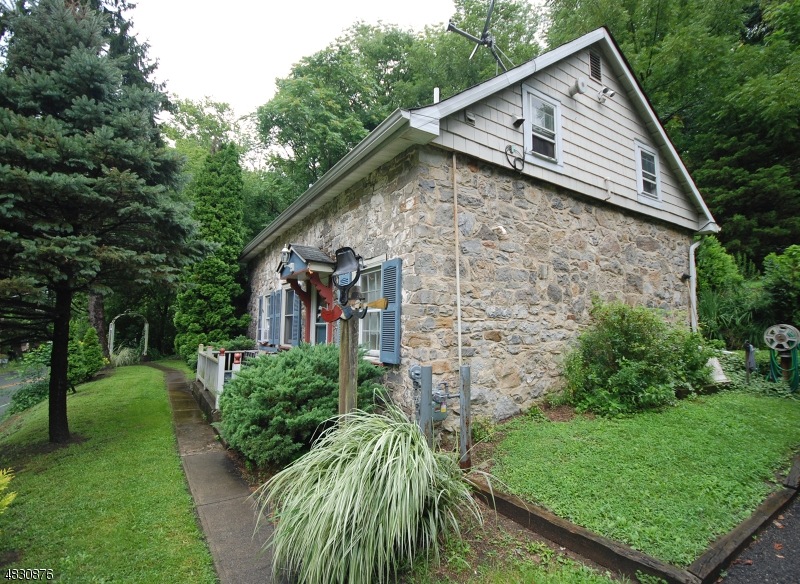 1053 S Main St, Phillipsburg, NJ 08865 - photo 1