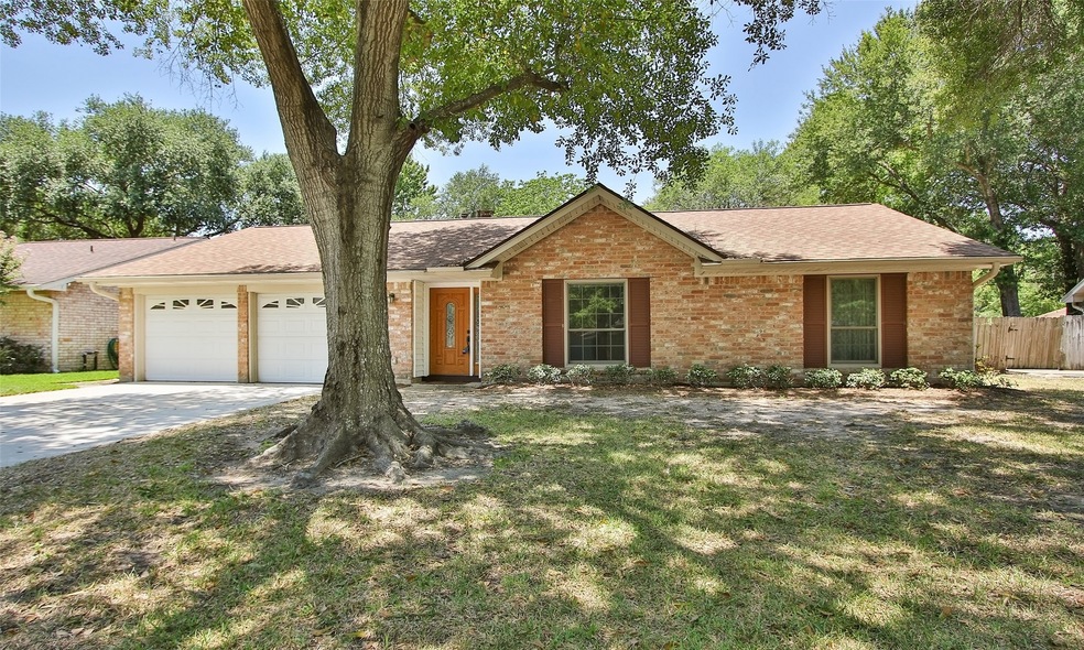 7218 Woodfern Dr, Houston, TX 77040 - photo 1