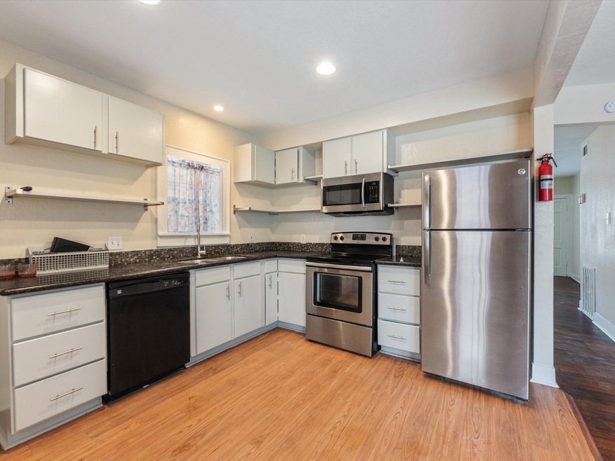 1845 Colquitt St unit 3, Houston, TX 77098 - photo 1