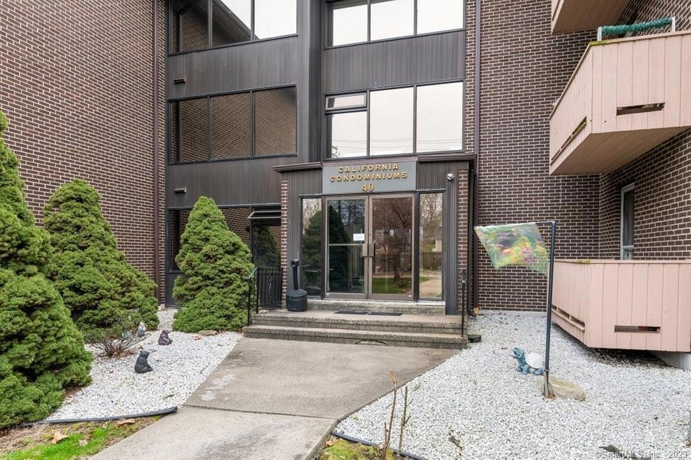 40 California St unit B10, Stratford, CT 06615 - photo 1