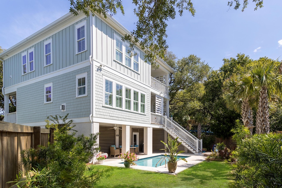804 Palm Blvd Rear