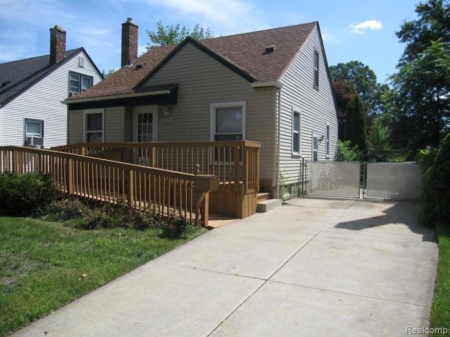 4345 Columbus - Welcome Home!