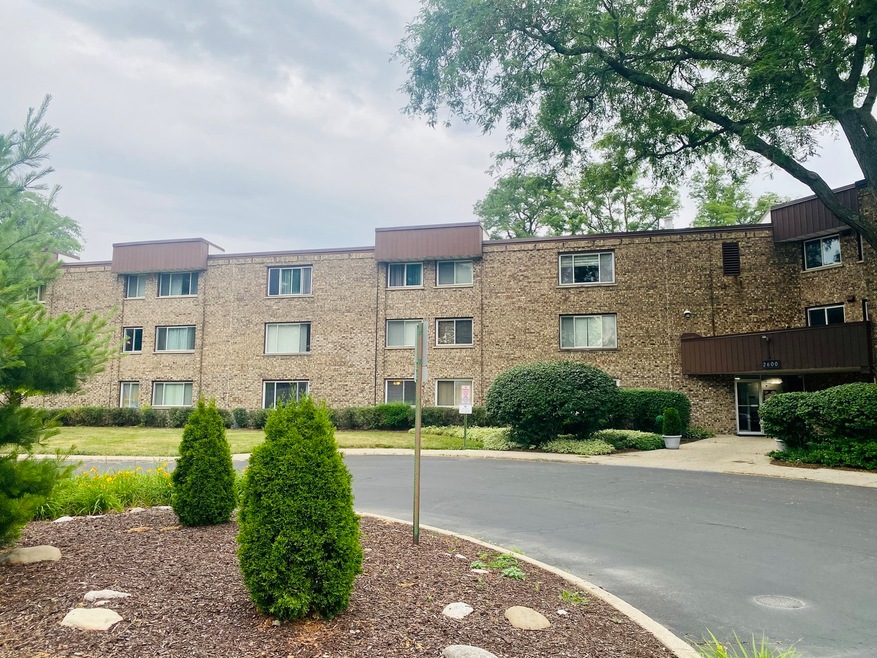 2600 Brookwood Way Dr unit 105, Rolling Meadows, IL 60008 - photo 1