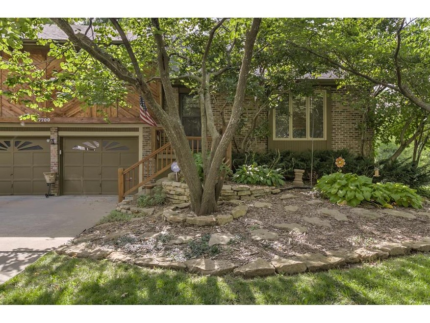 7700 Darnell St, Shawnee, KS 66216 - photo 1